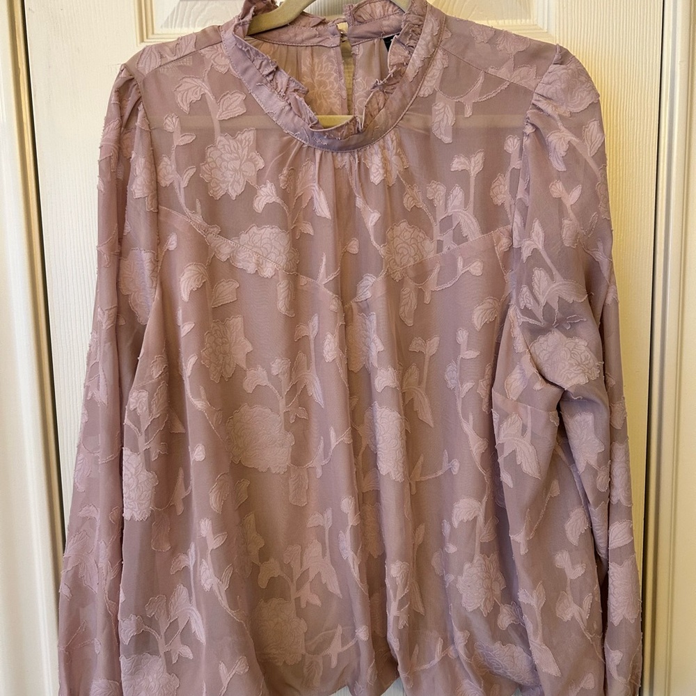 NWOT Torrid Mauve Floral Blouse